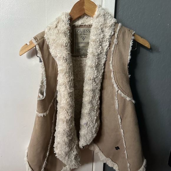 Vest guess small - Picture 3 of 7
